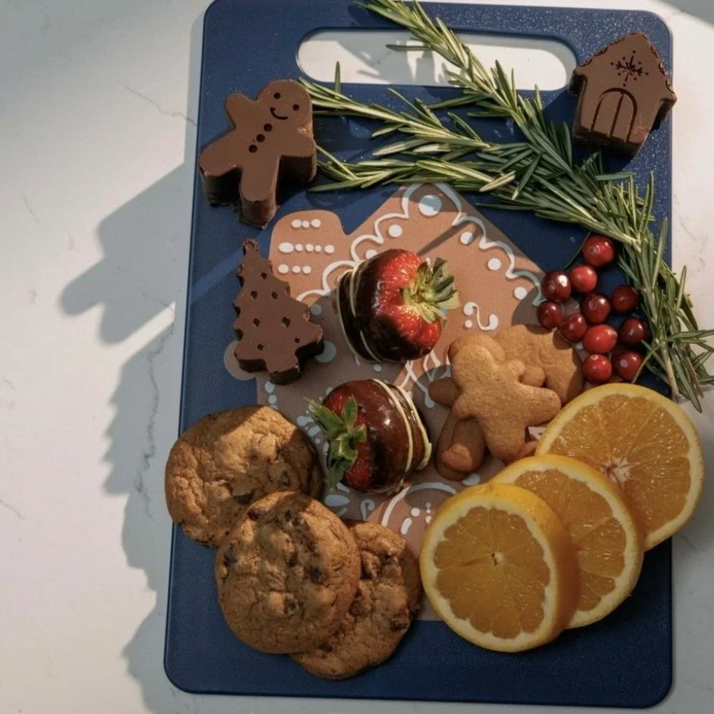 Thyme‎ & Table Holiday Gingerbread Cutting Board Set 3 Christmas